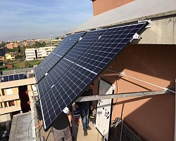 Fotovoltaico Frangisole su terrazzo